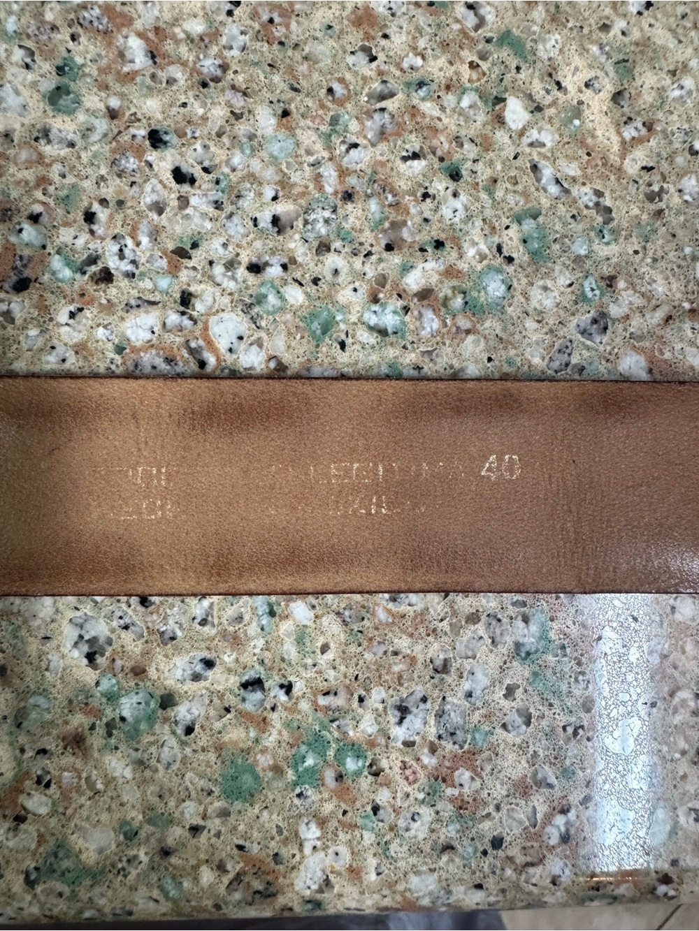 Unbranded Croc-Embossed Leather Belt in Warm Brown some wear size 40 - Picture 9 of 9